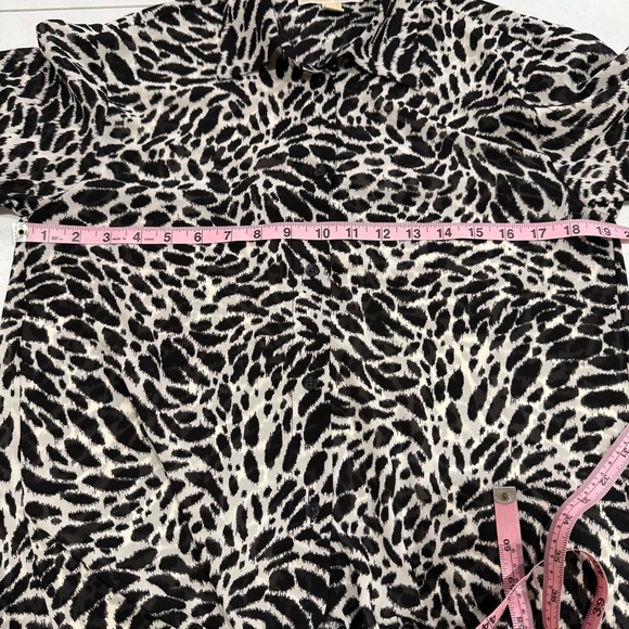 MICHAEL Michael Kors Button Down Animal Print Blouse Tie Hem Black/White Size XS - Picture 5 of 10